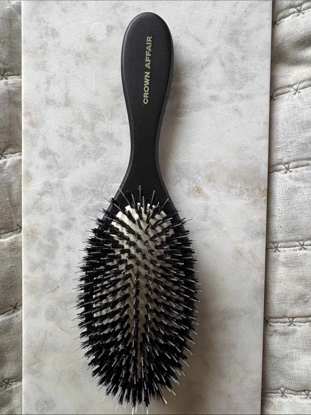 Crown Affair Brush No. 001